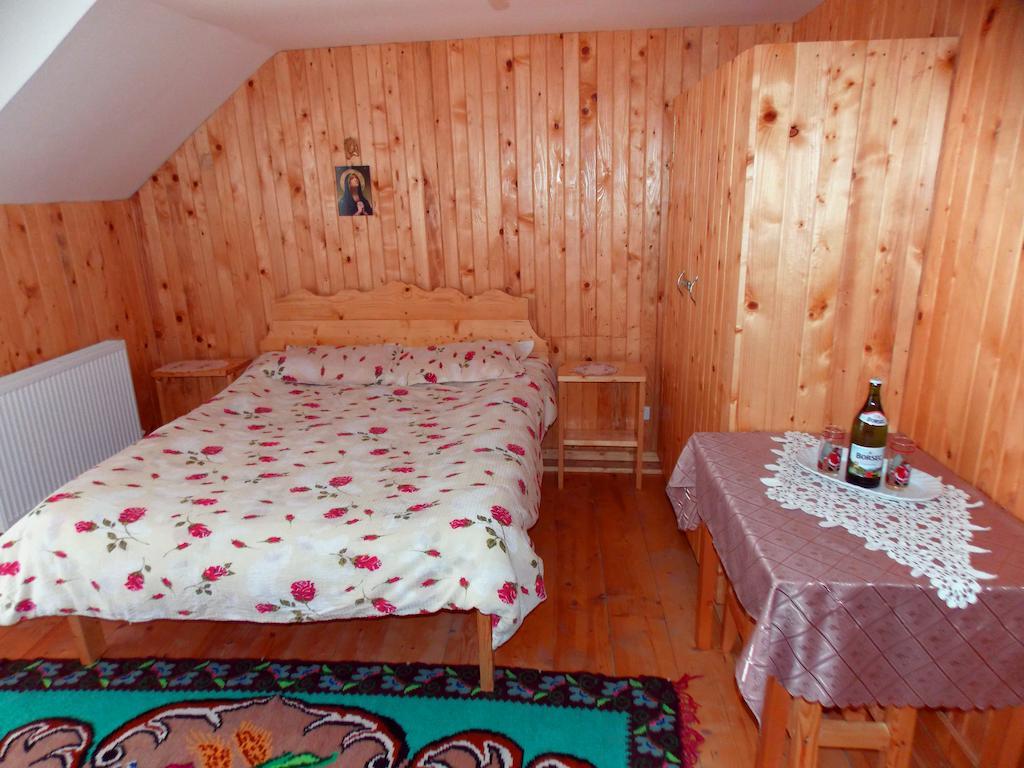 Pensiunea Paradiso Poiana Teiului Exteriör bild